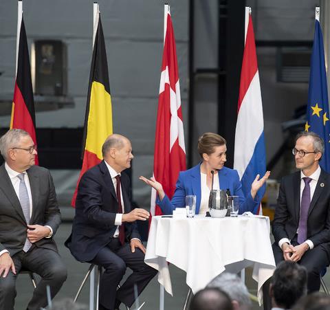 Mette Frederiksen, along with the leaders of Germany, Belgium, and the Netherlands, participated in the North Sea Summit in Esbjerg